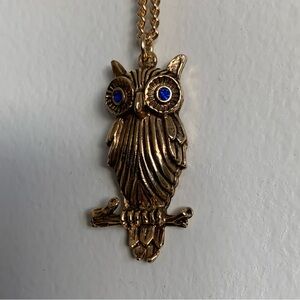New vintage horned owl  Bird pendant necklace (blue eyes, gold brass)
